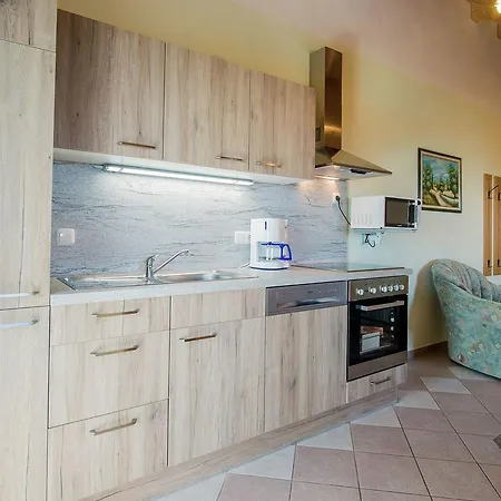 Modern In Pilgramsberg With Jacuzzi