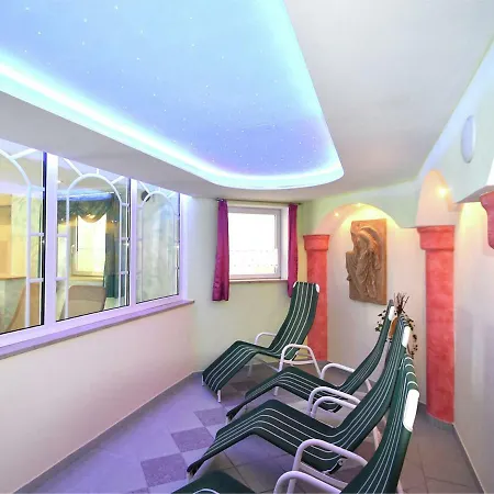 Modern In Pilgramsberg With Jacuzzi *