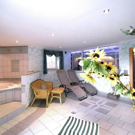 Modern In Pilgramsberg With Jacuzzi *