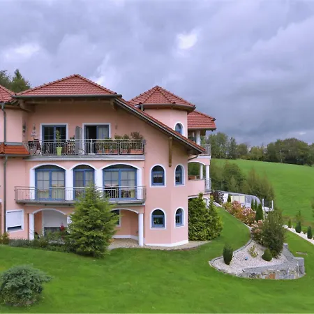 Modern In Pilgramsberg With Jacuzzi * Wiesenfelden